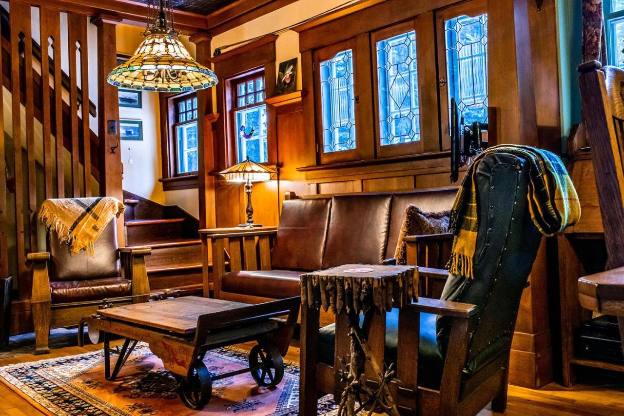 Bed and Breakfast The Craftsman House Bragg Creek Exterior foto